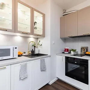 https://project-comfort-apartament-stalowa-27-12-warszawa.warsawhotelspoland.com