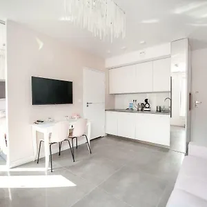 https://amelia-suite.gdanskhotel.org